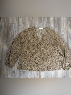 Leopard Print V-Neck Blouse in Camel and Black